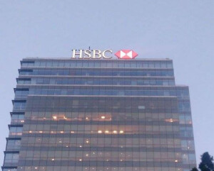 RÓTULOS CORPÓREOS EN GRANDES DIMENSIONES PARA CORONAMIENTO EDIFICIO
